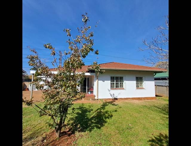 3 BEDROOM HOUSE FOR SALE IN WYCHWOOD